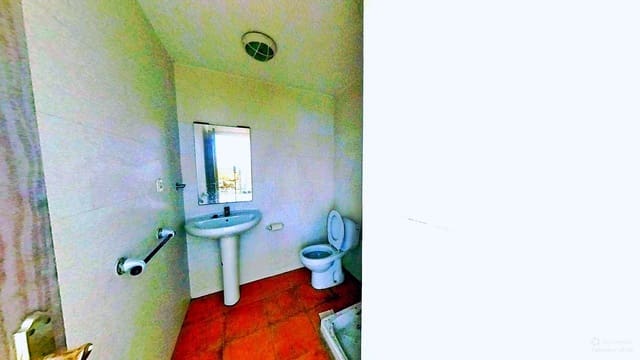 4 slaapkamer Commercieel te koop in Florida Baja, Alicante stad - € 160.000 (Ref: 10100230)