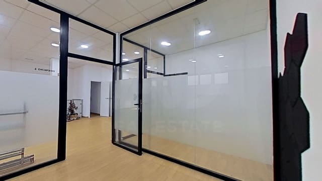 4 slaapkamer Commercieel te koop in Sanlúcar de Barrameda - € 600.000 (Ref: 10100231)