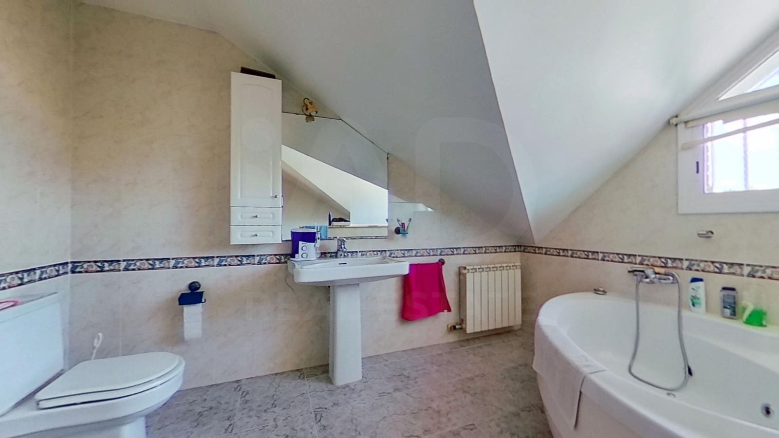 5 bedroom Townhouse for sale in El Vendrell with pool garage - € 595,000 (Ref: 10101205)