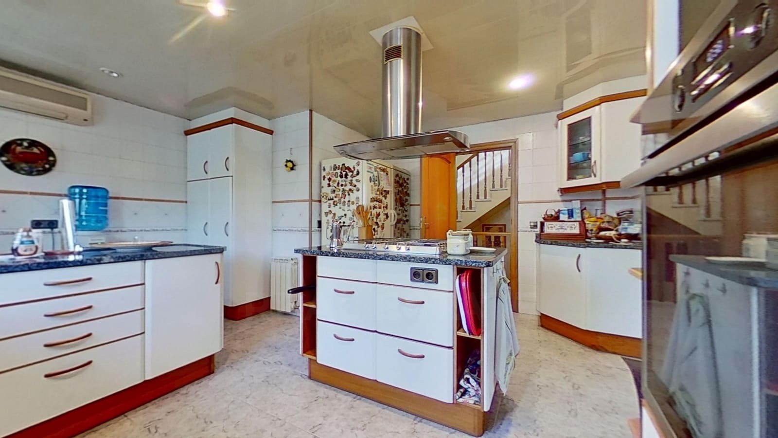 5 bedroom Townhouse for sale in El Vendrell with pool garage - € 595,000 (Ref: 10101205)