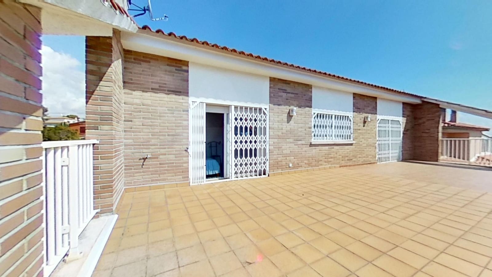 5 bedroom Townhouse for sale in El Vendrell with pool garage - € 595,000 (Ref: 10101205)