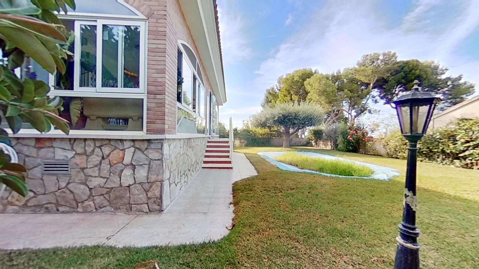 5 bedroom Townhouse for sale in El Vendrell with pool garage - € 595,000 (Ref: 10101205)