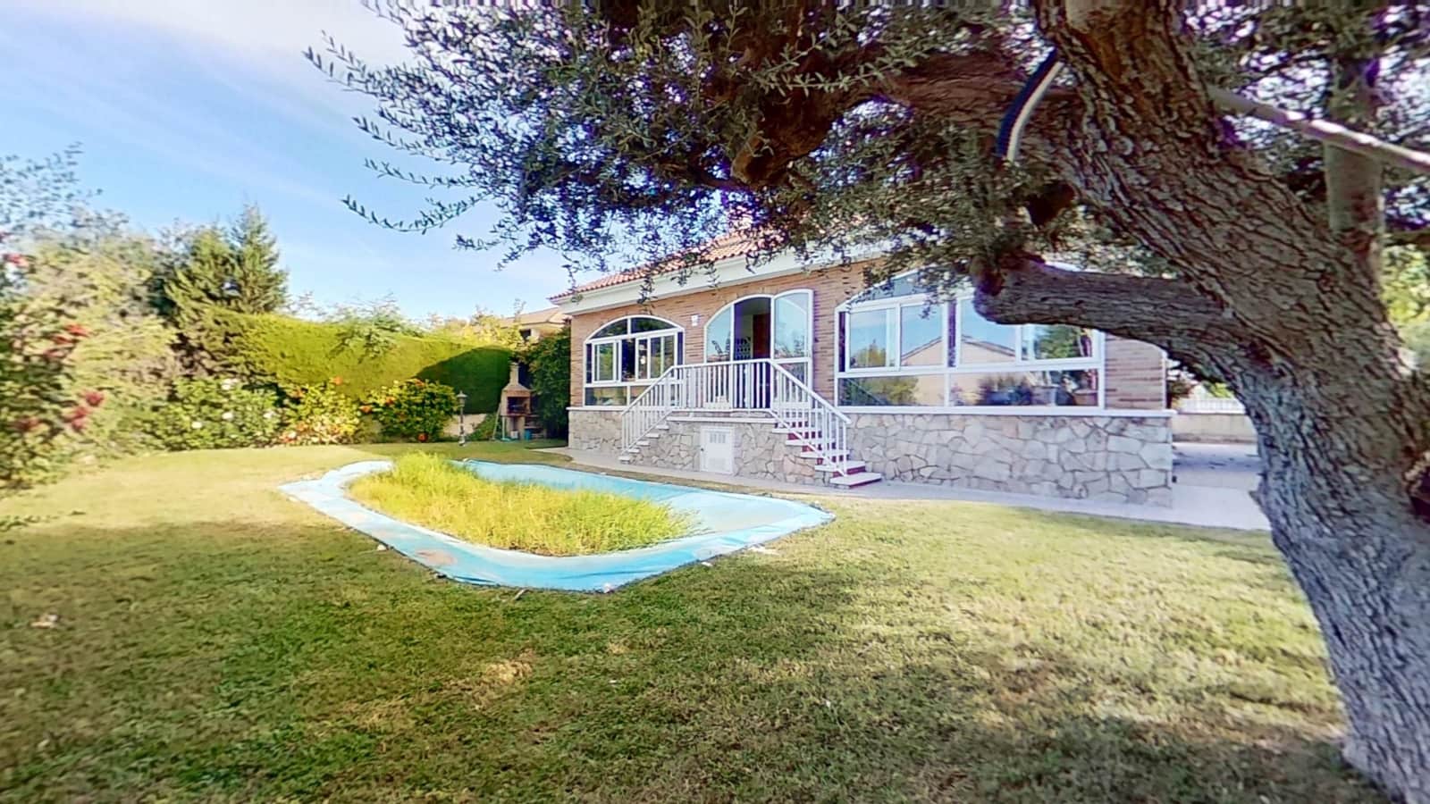 5 bedroom Townhouse for sale in El Vendrell with pool garage - € 595,000 (Ref: 10101205)