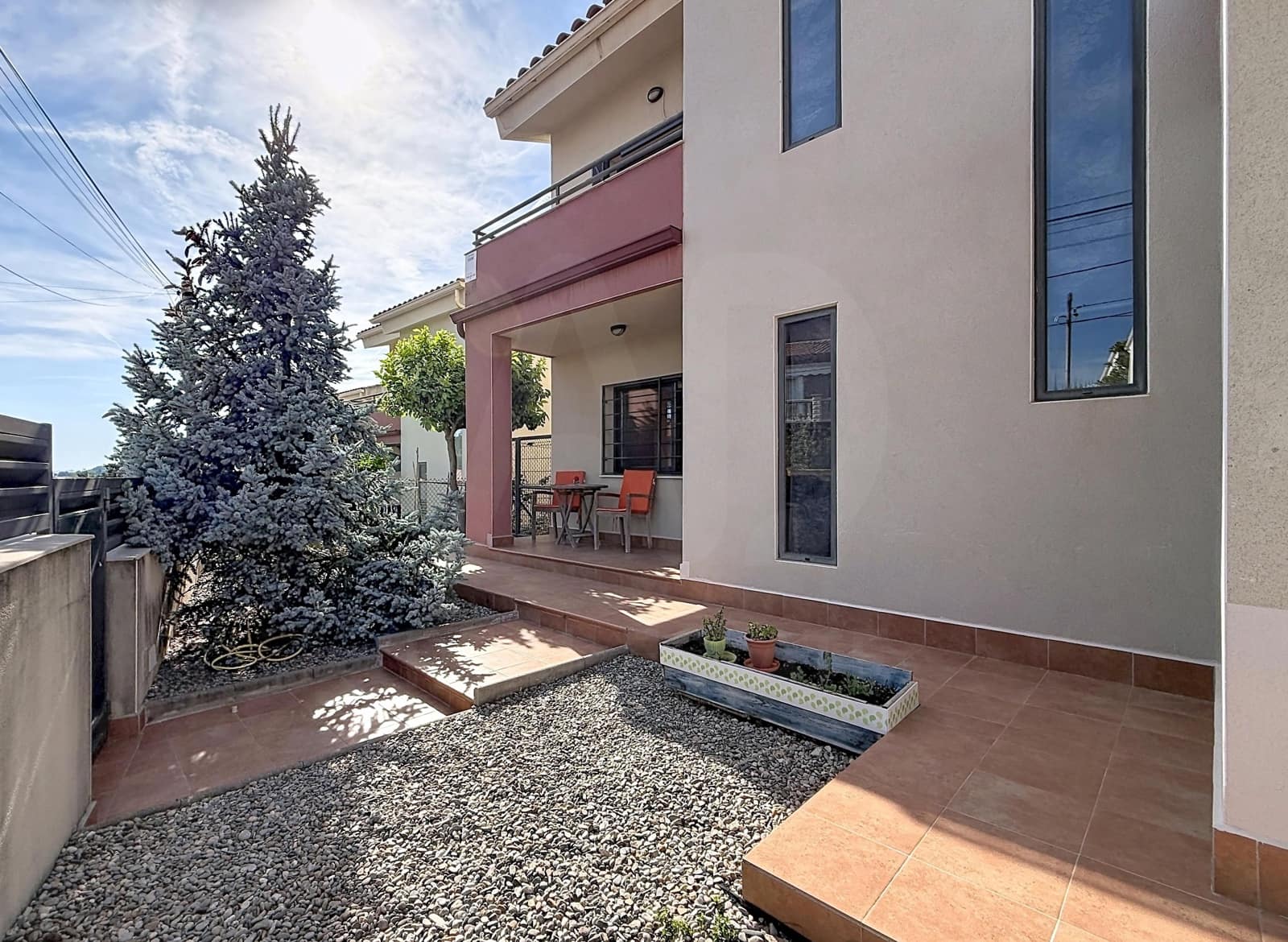 4 bedroom Townhouse for sale in Calafell with garage - € 435,000 (Ref: 10101212)
