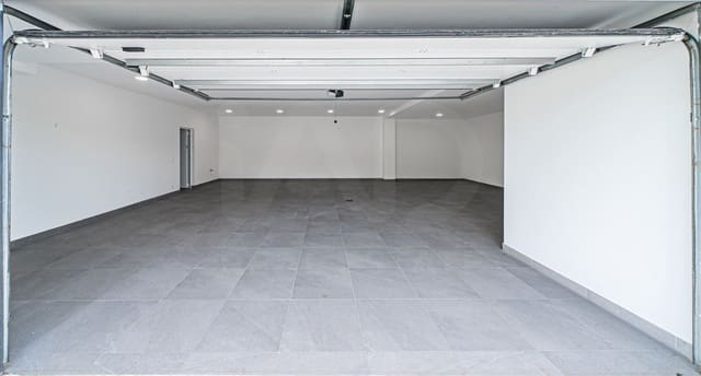 6 makuuhuone Omakotitalo myytävänä paikassa Lomas De Marbella, Marbella mukana uima-altaan 
autotalli - 6 500 000 € (Ref: 10101213)
