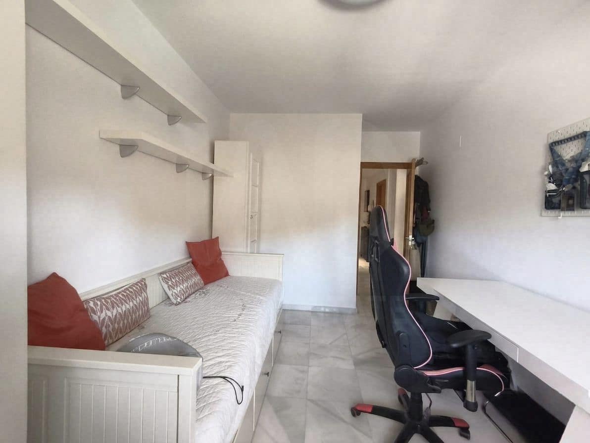 3 makuuhuone Huoneisto myytävänä paikassa Velez-Malaga mukana uima-altaan 
autotalli - 380 000 € (Ref: 10101220)