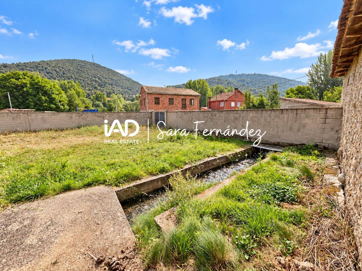 Finca/Landhuis te koop in Cuadros - € 129.900 (Ref: 10101239)