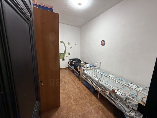 5 bedroom Apartment for sale in Tortosa - € 148,990 (Ref: 10101240)
