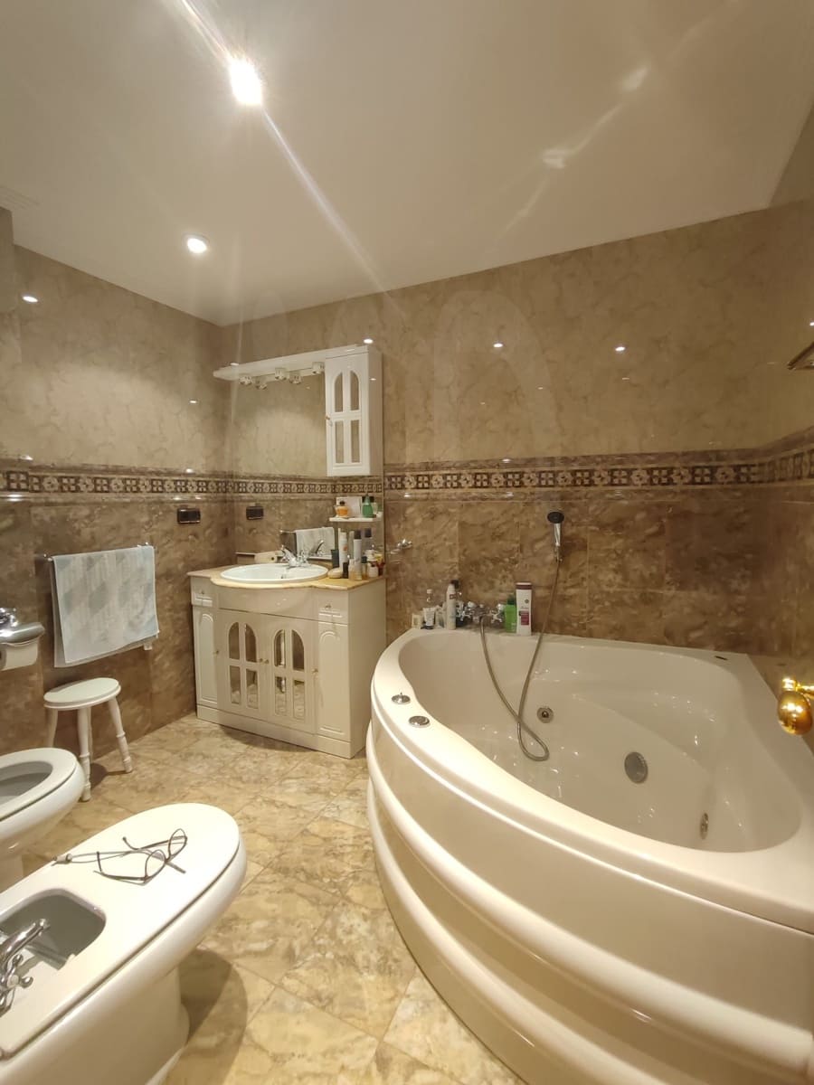 3 bedroom Apartment for sale in La Baneza with garage - € 149,000 (Ref: 10101247)