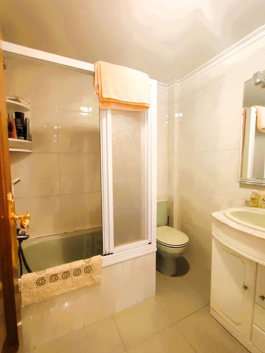 3 bedroom Apartment for sale in La Baneza with garage - € 149,000 (Ref: 10101247)