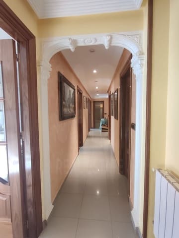3 makuuhuone Huoneisto myytävänä paikassa La Bañeza mukana 
autotalli - 149 000 € (Ref: 10101247)