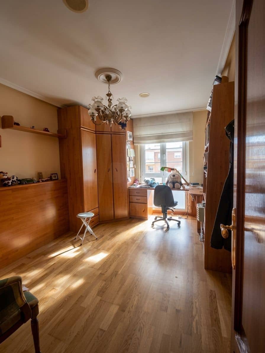 3 bedroom Apartment for sale in La Baneza with garage - € 149,000 (Ref: 10101247)