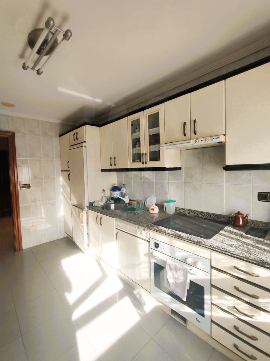 3 bedroom Apartment for sale in La Baneza with garage - € 149,000 (Ref: 10101247)