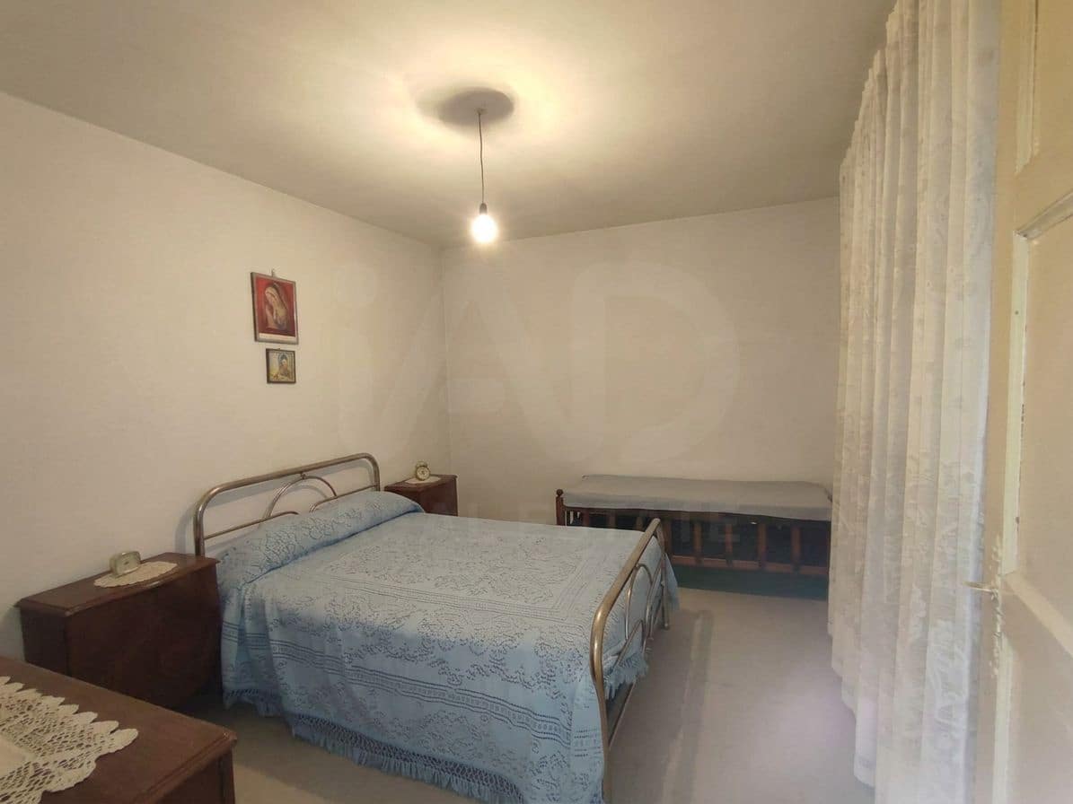 5 chambre Maison de Ville à vendre à Luyego avec garage - 79 500 € (Ref: 10101550)