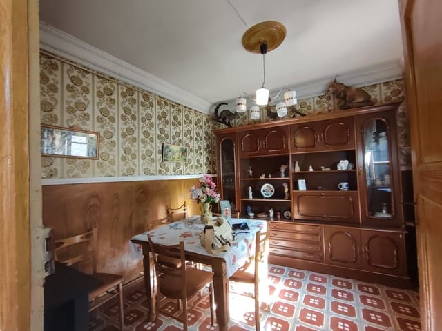 5 chambre Maison de Ville à vendre à Luyego avec garage - 79 500 € (Ref: 10101550)