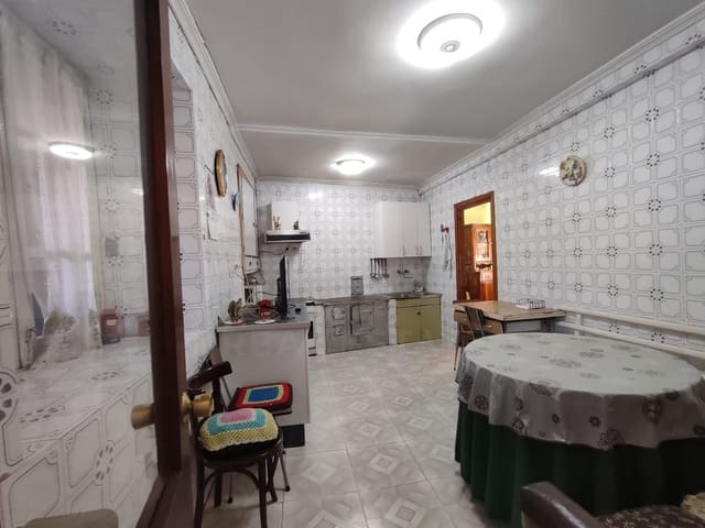 5 chambre Maison de Ville à vendre à Luyego avec garage - 79 500 € (Ref: 10101550)