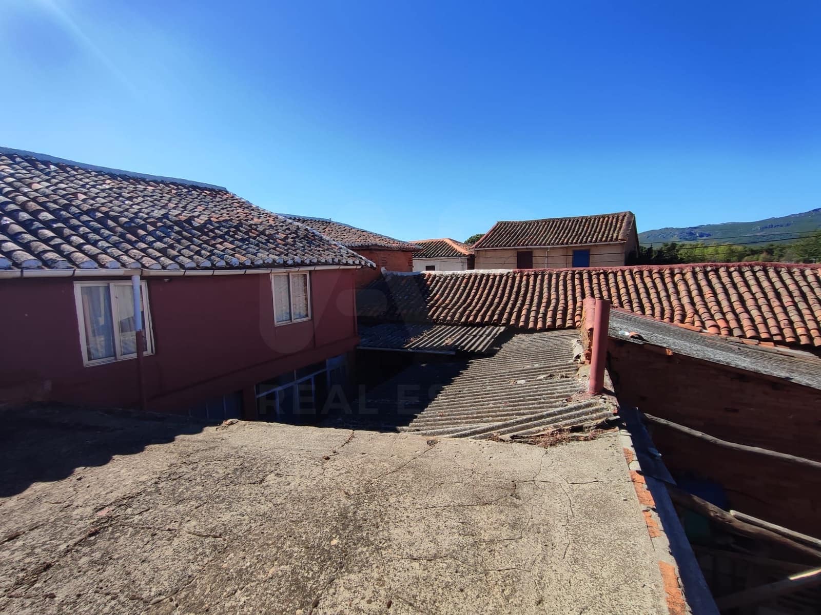 5 chambre Maison de Ville à vendre à Luyego avec garage - 79 500 € (Ref: 10101550)