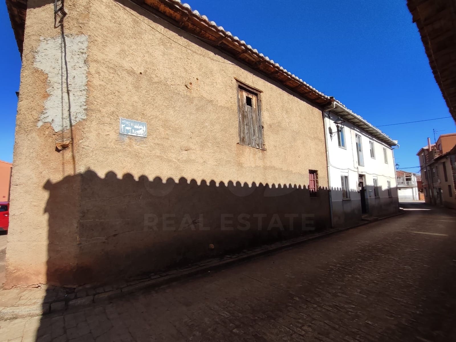 5 chambre Maison de Ville à vendre à Luyego avec garage - 79 500 € (Ref: 10101550)