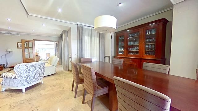 5 soverom Villa til salgs i Salou med svømmebasseng garasje - € 888 888 (Ref: 10106485)