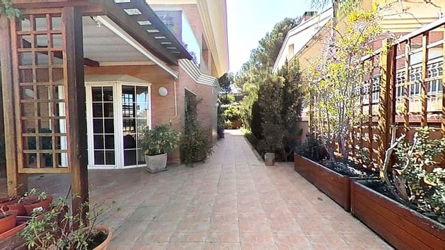 5 soverom Villa til salgs i Salou med svømmebasseng garasje - € 888 888 (Ref: 10106485)