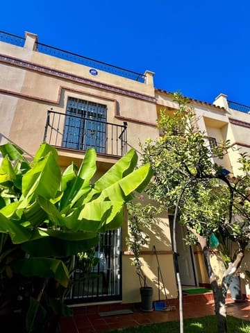 5 camera da letto Villetta a Schiera in vendita in Vélez-Málaga con piscina garage - 519.000 € (Rif: 10106487)