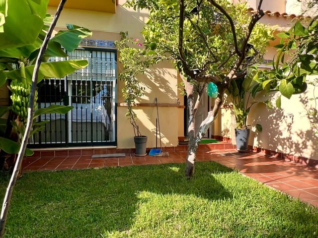 5 camera da letto Villetta a Schiera in vendita in Vélez-Málaga con piscina garage - 519.000 € (Rif: 10106487)