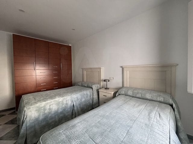 3 sovrum Lägenhet till salu i Lepe med garage - 149 900 € (Ref: 10106488)