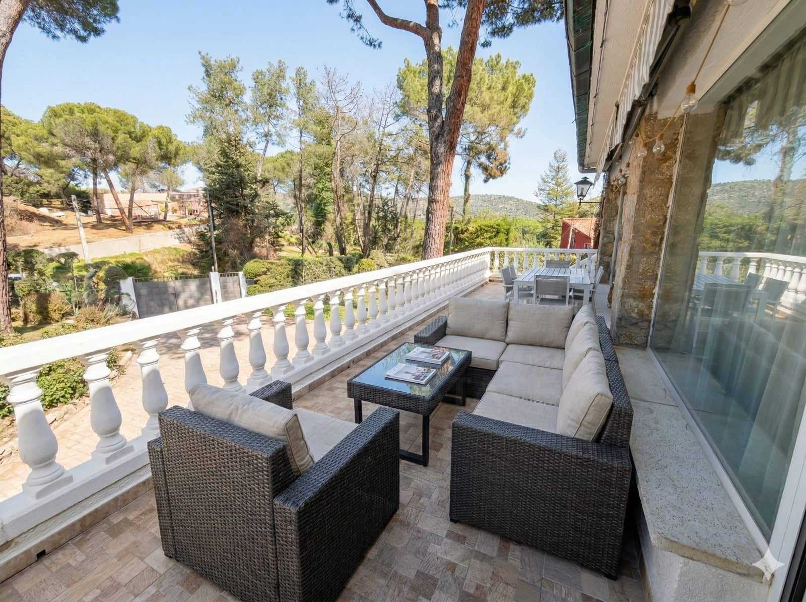 6 bedroom Villa for sale in San Martin de Valdeiglesias with pool garage - € 1,080,000 (Ref: 10106489)