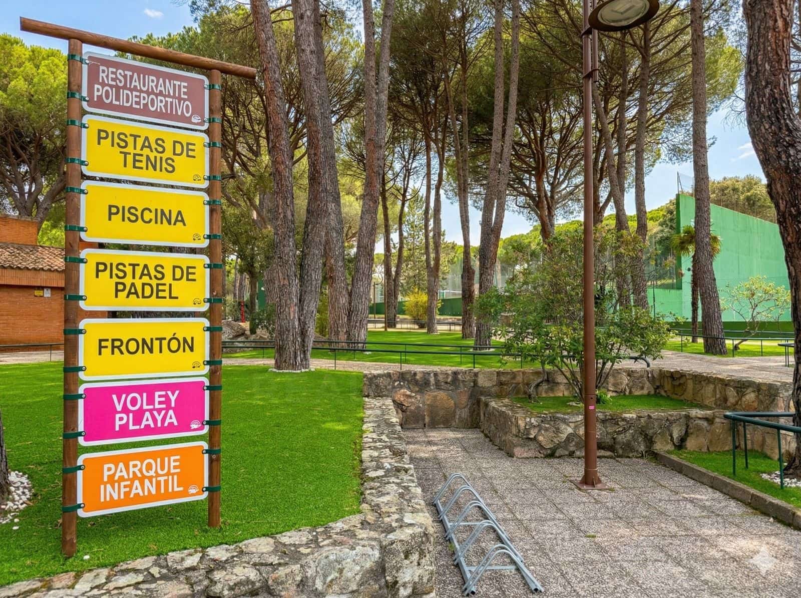 6 bedroom Villa for sale in San Martin de Valdeiglesias with pool garage - € 1,080,000 (Ref: 10106489)