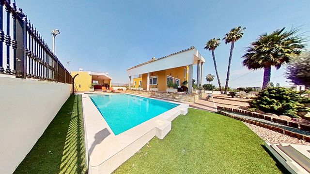 5 camera da letto Villa in vendita in Desamparados - Hurchillo - Torremendo, Orihuela con piscina garage - 650.000 € (Rif: 10106492)