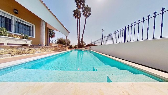 5 camera da letto Villa in vendita in Desamparados - Hurchillo - Torremendo, Orihuela con piscina garage - 650.000 € (Rif: 10106492)