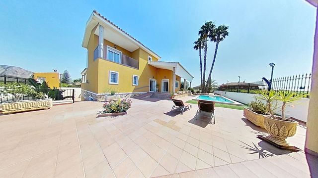 5 camera da letto Villa in vendita in Desamparados - Hurchillo - Torremendo, Orihuela con piscina garage - 650.000 € (Rif: 10106492)