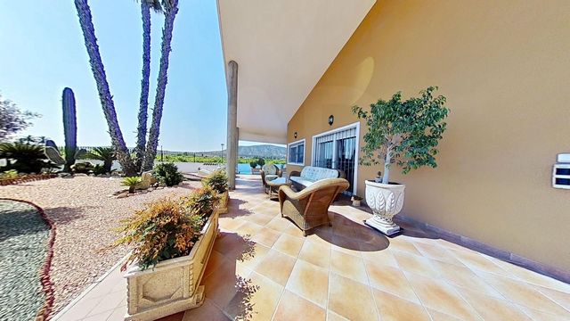 5 camera da letto Villa in vendita in Desamparados - Hurchillo - Torremendo, Orihuela con piscina garage - 650.000 € (Rif: 10106492)