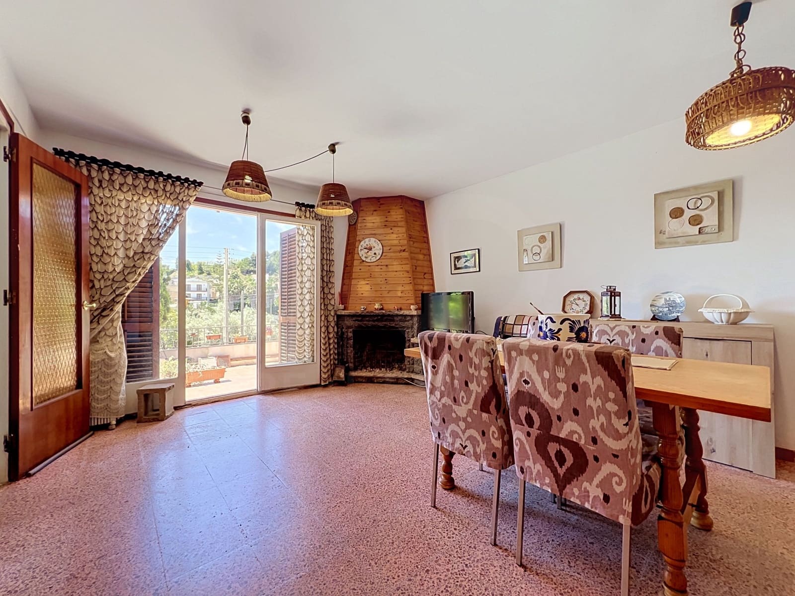 3 bedroom Townhouse for sale in Sant Cebria de Vallalta with garage - € 300,000 (Ref: 10106493)
