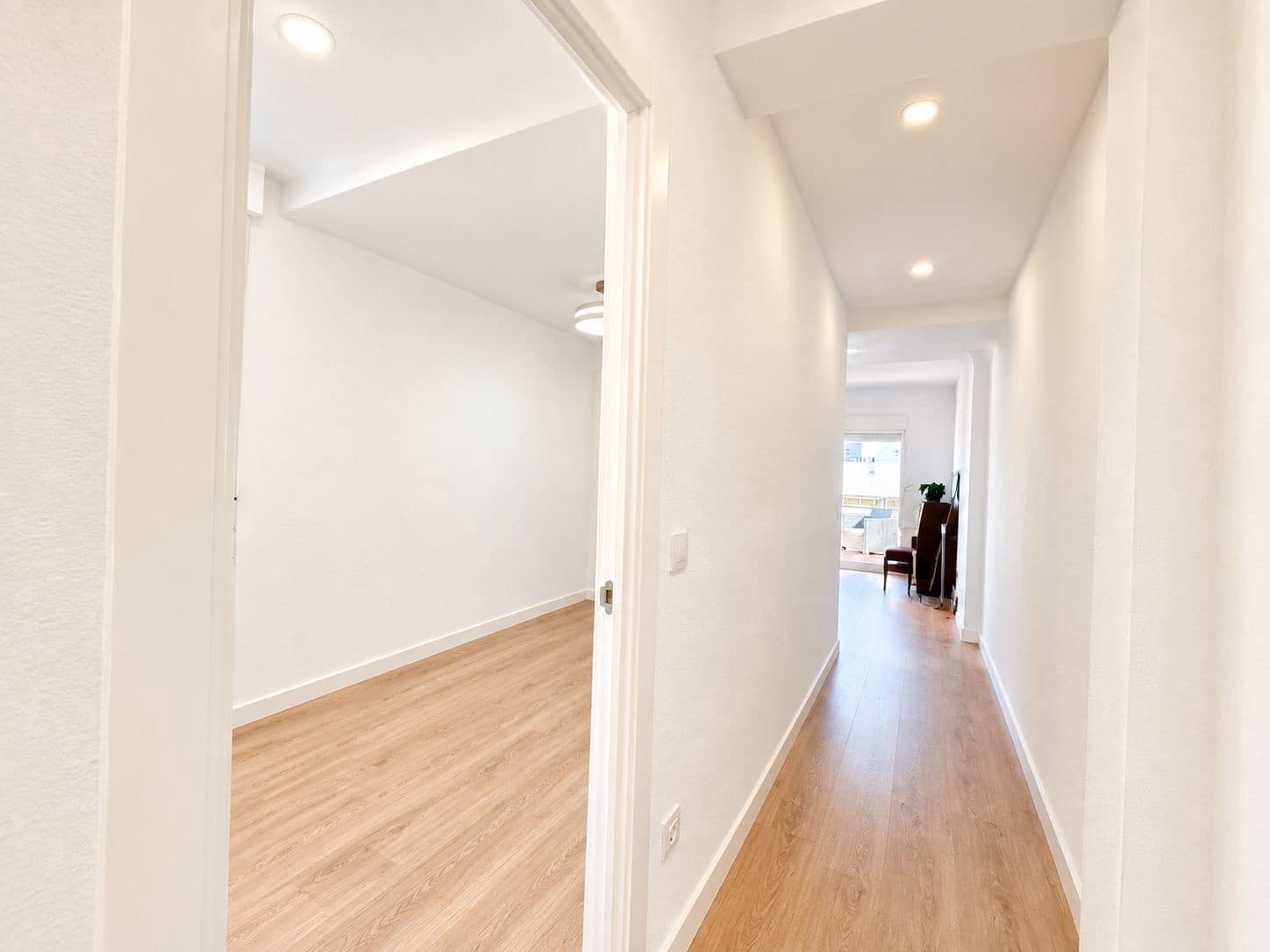Appartement de 3 chambres à louer à Madrid ville - 2 100 € (Ref: 10106498)