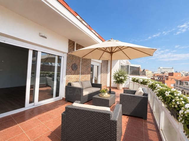 Appartement de 3 chambres à louer à Madrid ville - 2 100 € (Ref: 10106498)