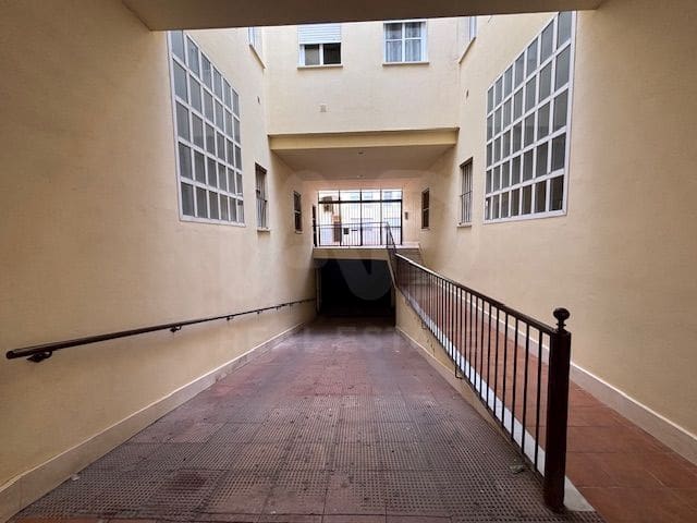 Garage for sale in Lepe - € 18,000 (Ref: 10106500)