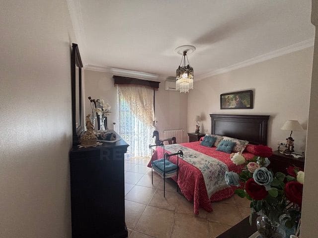 3 bedroom Townhouse for sale in Lepe with garage - € 419,000 (Ref: 10108706)