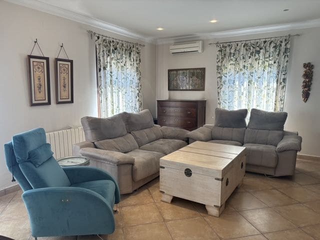 3 bedroom Townhouse for sale in Lepe with garage - € 419,000 (Ref: 10108706)