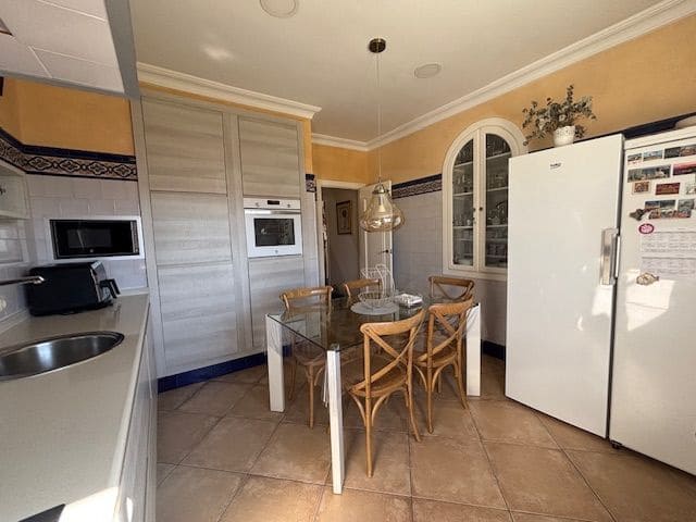 3 bedroom Townhouse for sale in Lepe with garage - € 419,000 (Ref: 10108706)