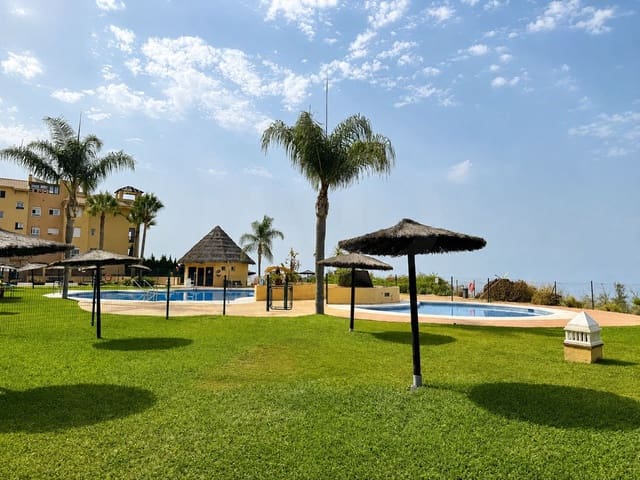 Apartamento de 3 habitaciones en Rincón de la Victoria en venta con piscina garaje - 410.000 € (Ref: 10108712)