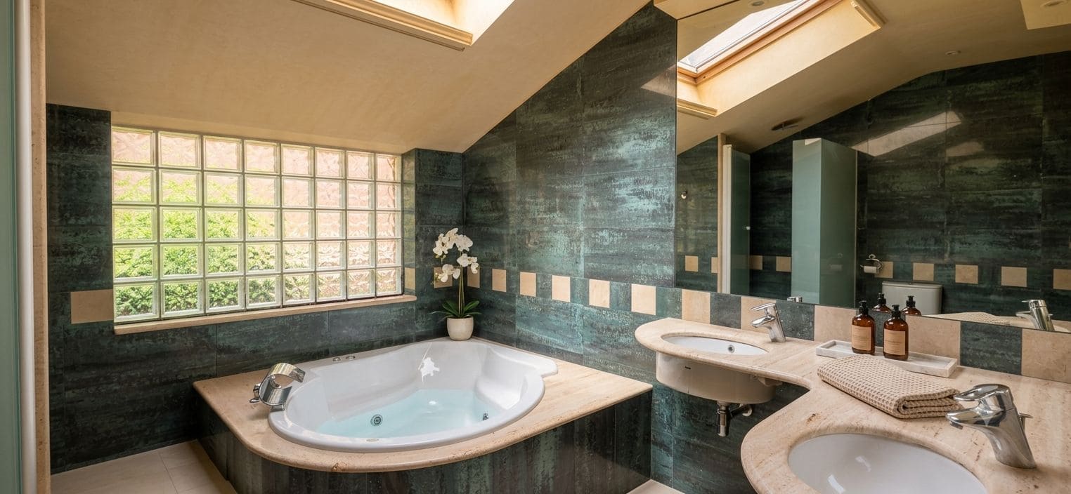 4 slaapkamer Huis te koop in Olerdola met zwembad garage - € 545.000 (Ref: 10110402)