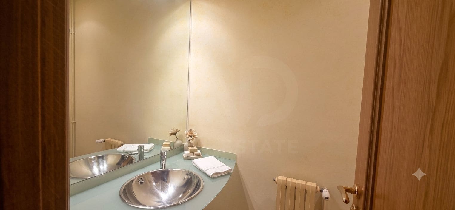 4 slaapkamer Huis te koop in Olerdola met zwembad garage - € 545.000 (Ref: 10110402)