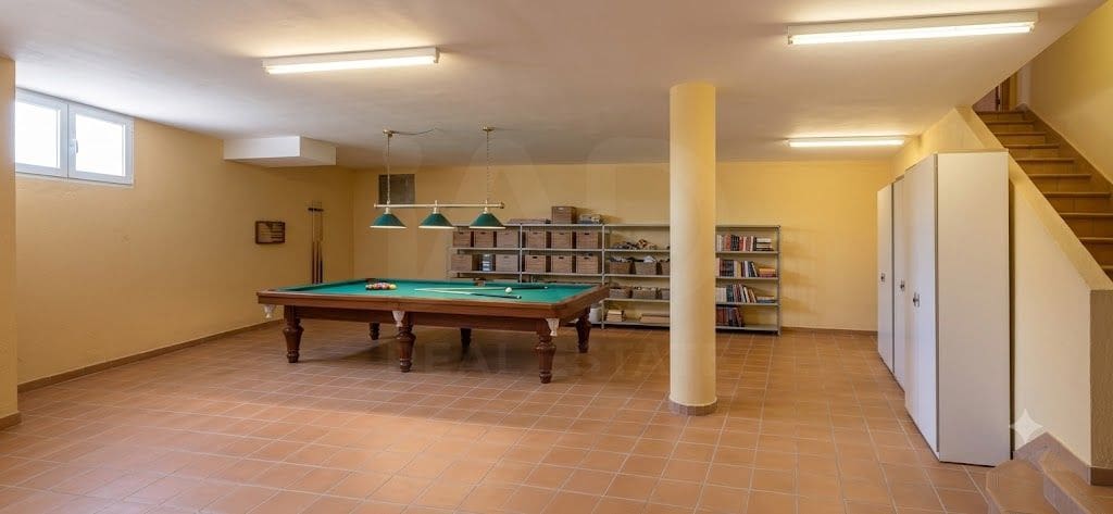 4 slaapkamer Huis te koop in Olerdola met zwembad garage - € 545.000 (Ref: 10110402)
