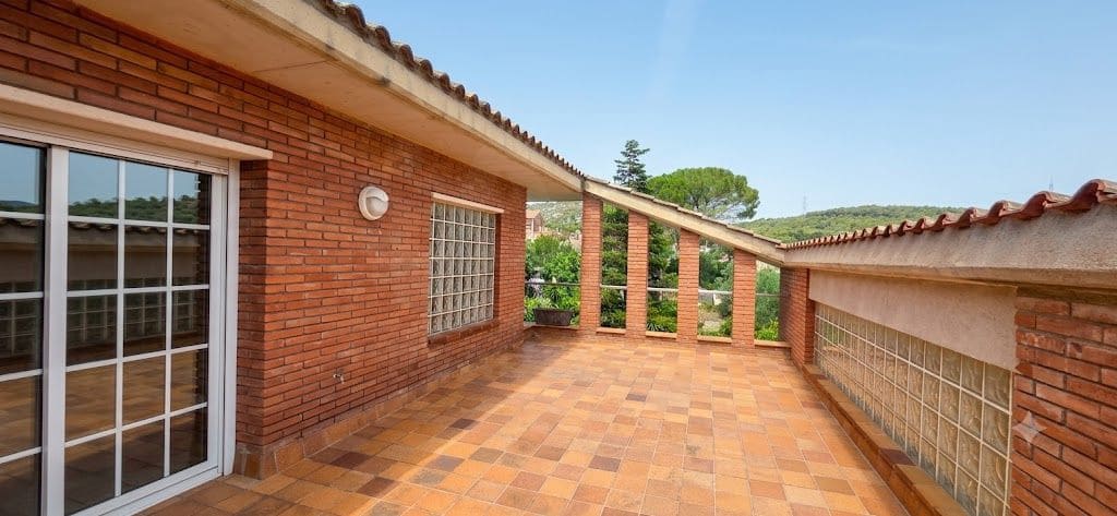 4 slaapkamer Huis te koop in Olerdola met zwembad garage - € 545.000 (Ref: 10110402)