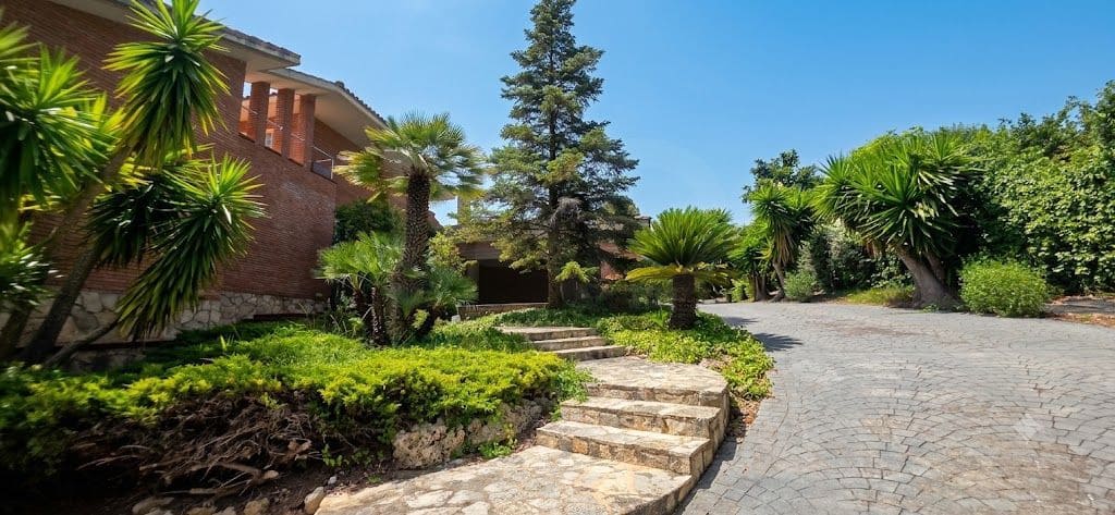 4 slaapkamer Huis te koop in Olerdola met zwembad garage - € 545.000 (Ref: 10110402)
