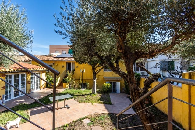6 bedroom Terraced Villa for sale in Parets del Vallès with pool garage - € 596,000 (Ref: 10110403)