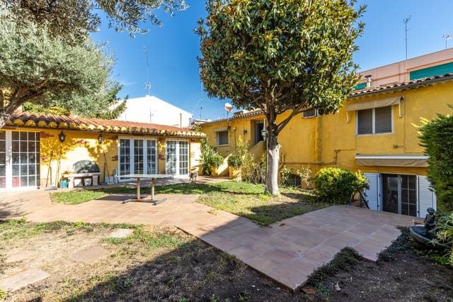 6 bedroom Terraced Villa for sale in Parets del Vallès with pool garage - € 596,000 (Ref: 10110403)