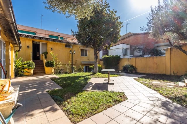 6 bedroom Terraced Villa for sale in Parets del Vallès with pool garage - € 596,000 (Ref: 10110403)