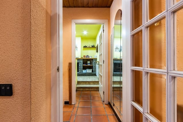 6 bedroom Terraced Villa for sale in Parets del Vallès with pool garage - € 596,000 (Ref: 10110403)